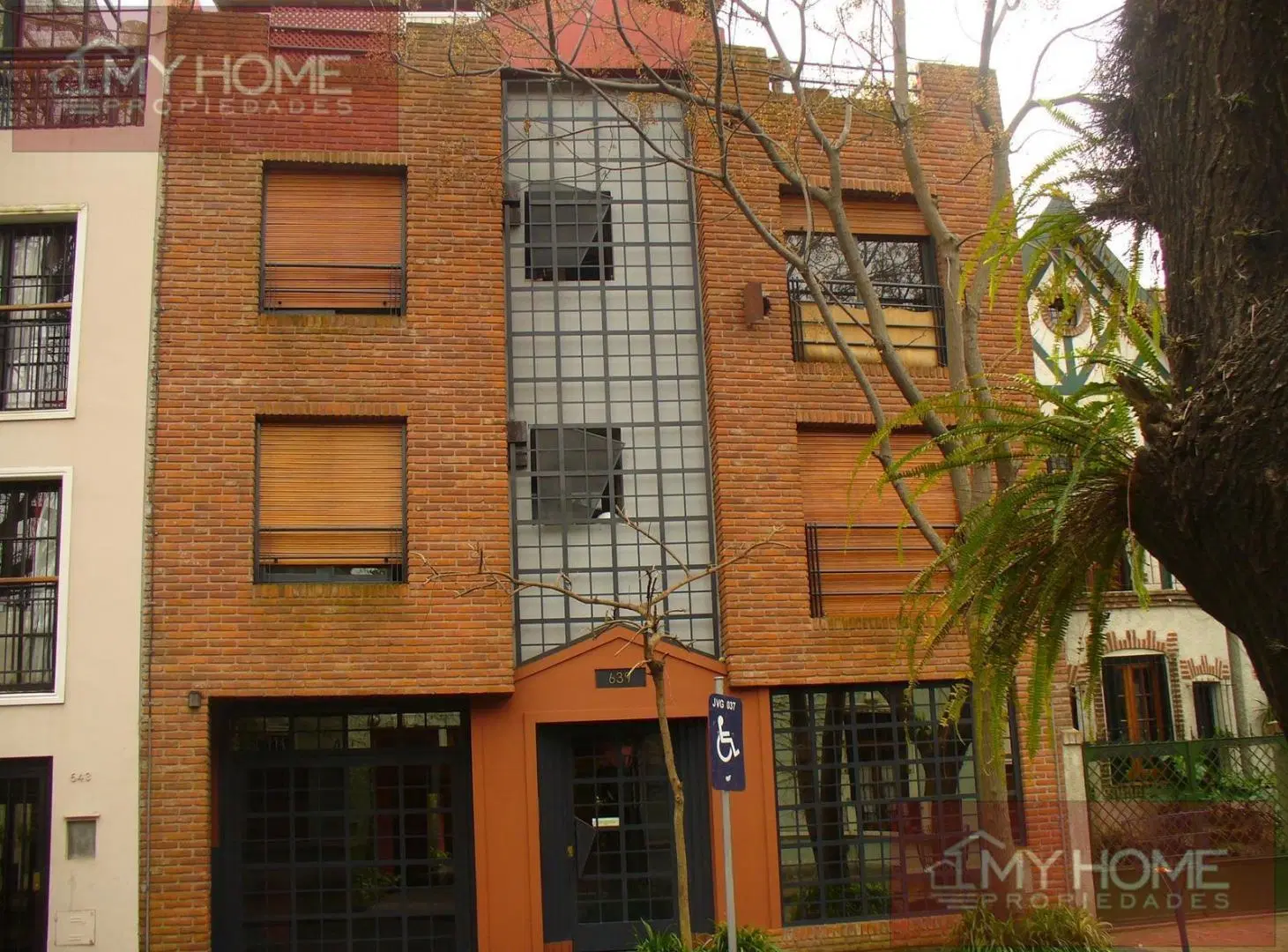 Muy lindo departamento con cochera 3