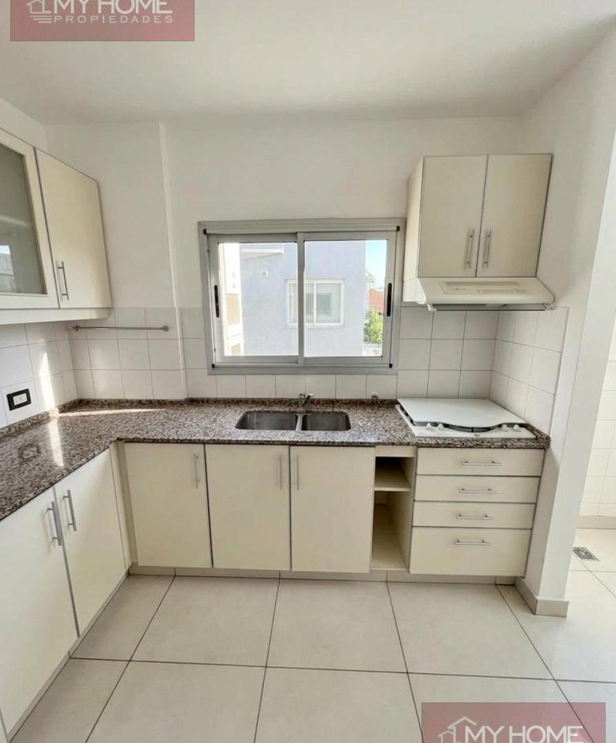 Foto de Departamento en alquiler con balcon, parrilla, cochera y piscina, imagen 2