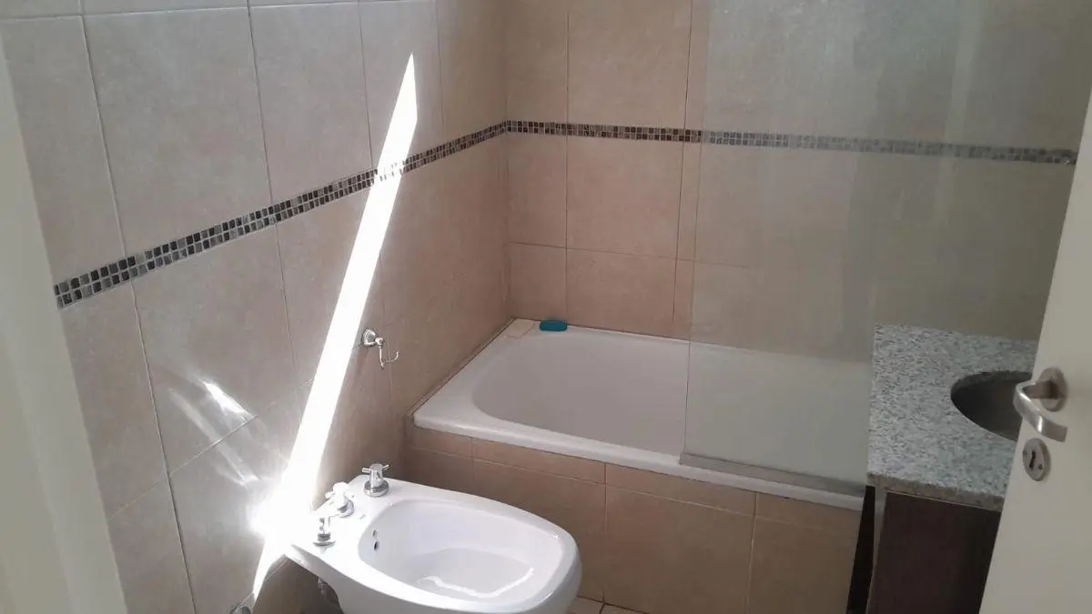 Hermoso Departamento de 3 amb, con cochera y Baulera 3