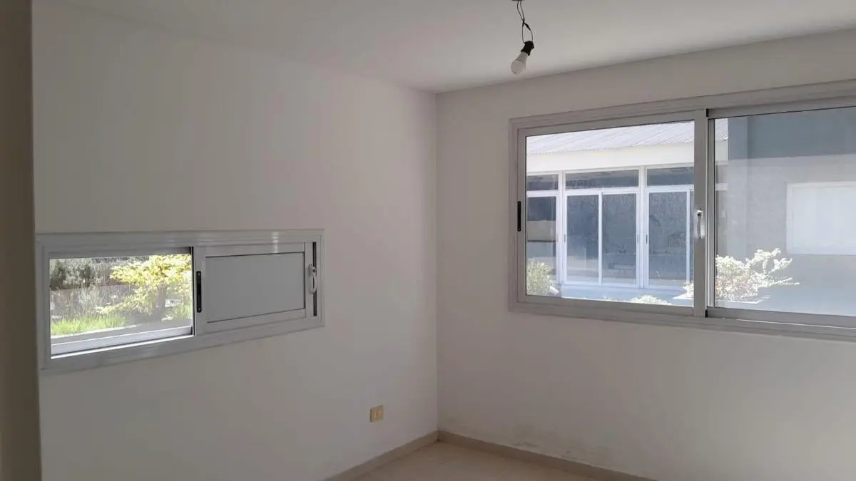 Hermoso Departamento de 3 amb, con cochera y Baulera 2