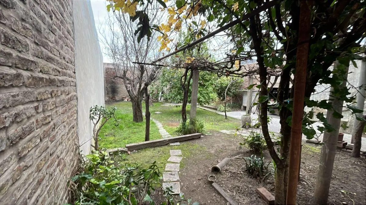 Casa en muy buen estado, 4 amb. con Fdo Libre 4