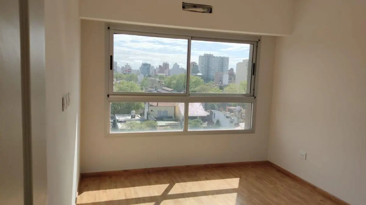 Hermoso Departamento de 2 amb con cochera cub. 3