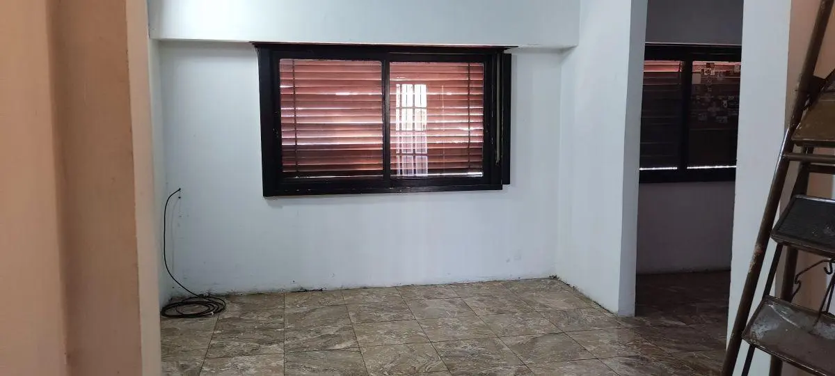 Chalet de 4 amb., con garage 3