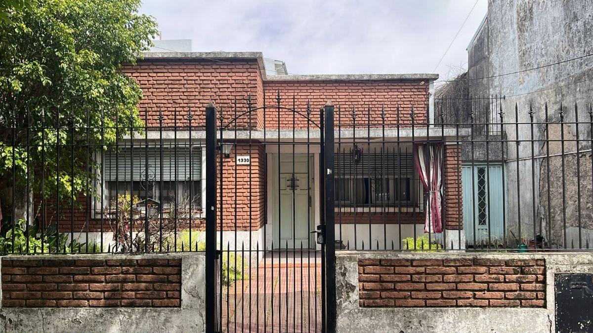 Foto de Casa Ideal Inversor o Dos Familias, 3 Amb. + Dpto de 2 Amb., imagen 1