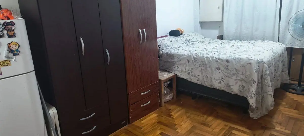 Monoambiente con baño completo, placard y kitchenete 4