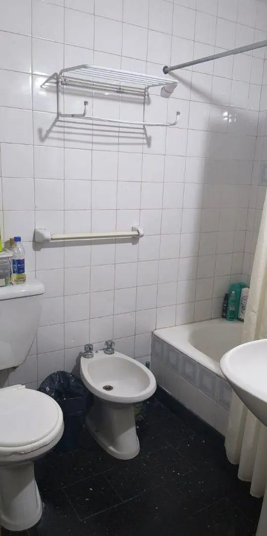Monoambiente con baño completo, placard y kitchenete 5