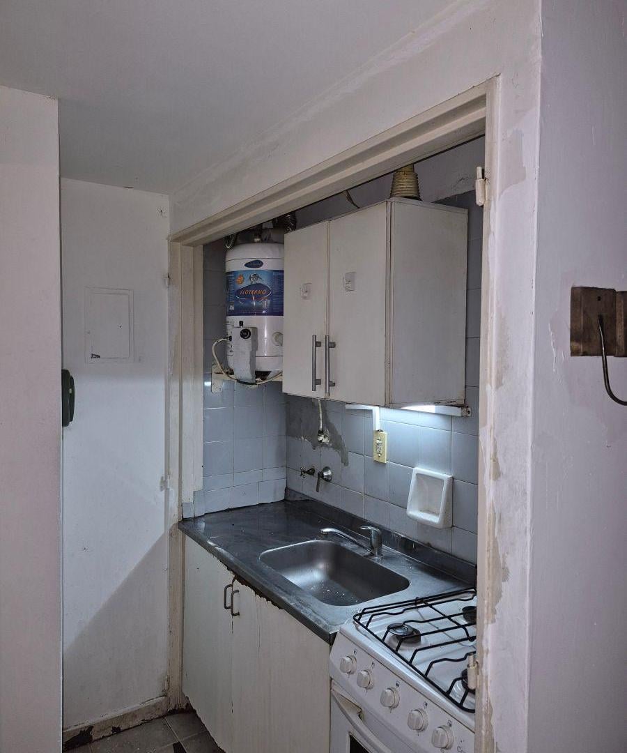 Foto de Monoambiente Apto Profesional, con baño completo y cocina incorporada., imagen 3
