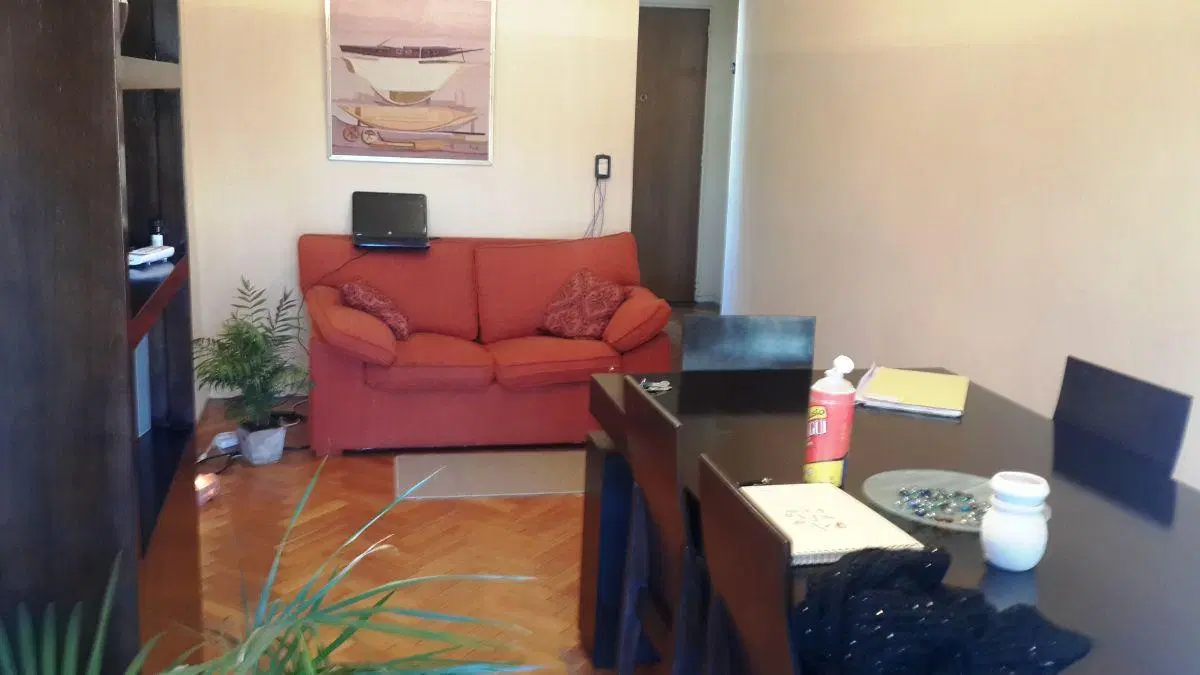 Departamento en piso alto con balcón y mucha luz. 4