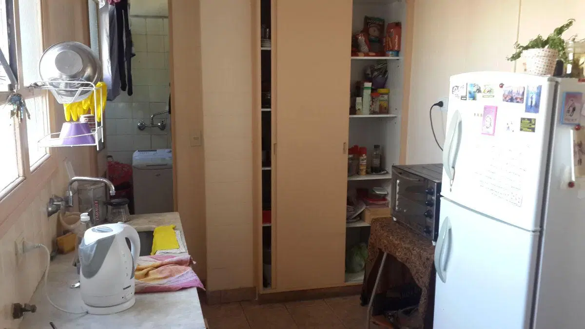 Departamento en piso alto con balcón y mucha luz. 3