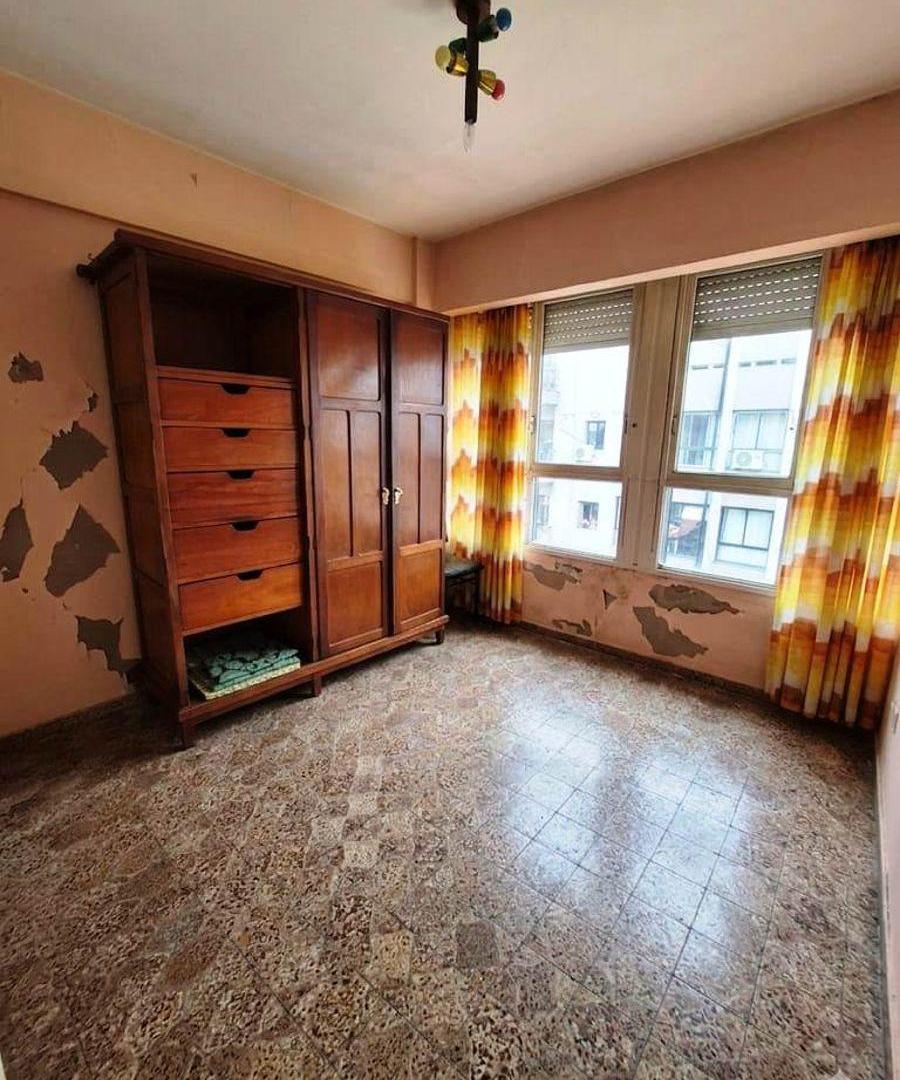 Foto de Dos ambientes en piso alto muy luminoso, vigilancia 24 hs., imagen 1
