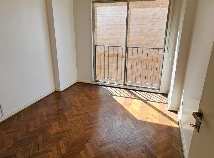 PALERMO- AGUERO AL 1800-TRES AMBIENTES- CON BALCON CONTRAFRENTE 4
