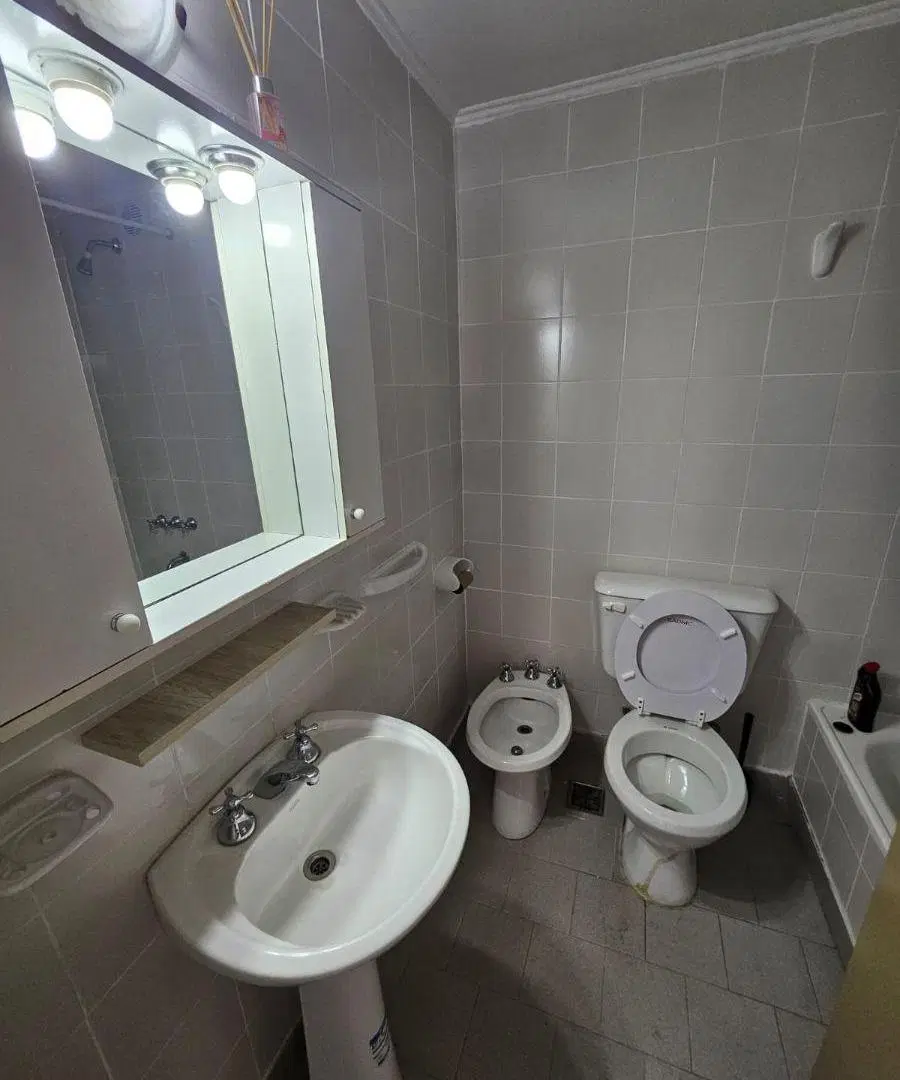 3 AMBIENTES CON TERRAZA PROPIA DE 25M2- DORMITORIO Y LIVING CON AIRE ACOND.. ACEPTA CAUCION. ESPECT. 5