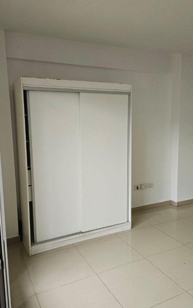 Foto de MONOAMBIENTE CON BALCON + AIRE+ BAÑO COMPLETO+ COCINA ELECTRICA, imagen 1
