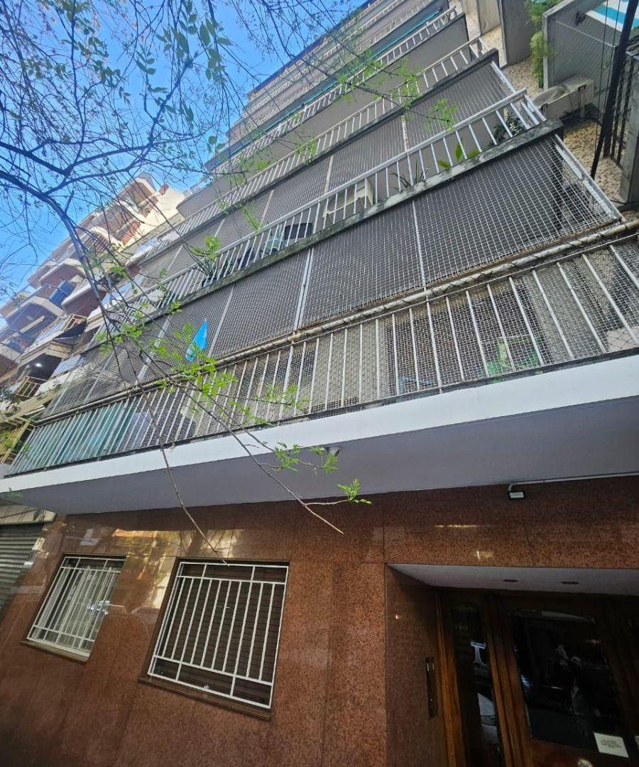 Foto de Senillosa 300 - Gran Patio - Refaccionado a nuevo - Pintado - Caballito, imagen 2