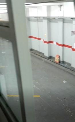 Son 2 locales. Edificio de PB, piso 1 y azotea.