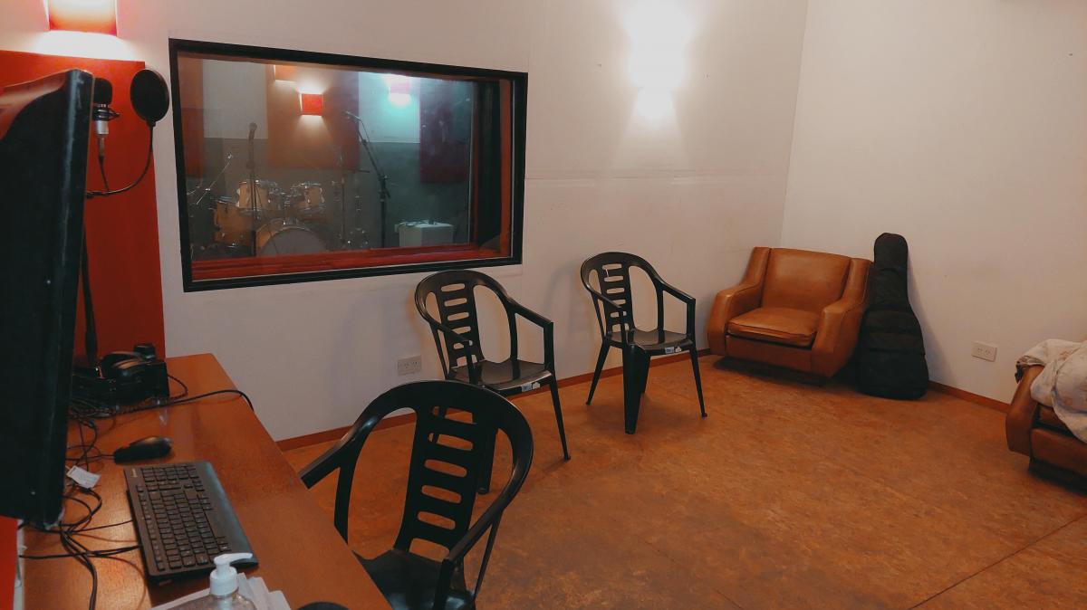 Foto de Complejo de salas de grabación y residencial sobre lote propio., imagen 3