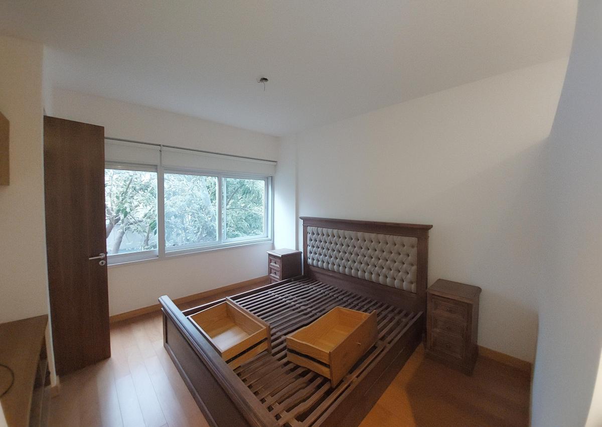 Venta. Excepcional Loft. 3 Ambientes. Terraza Verde Privada con Jacuzzi. Cochera. 3