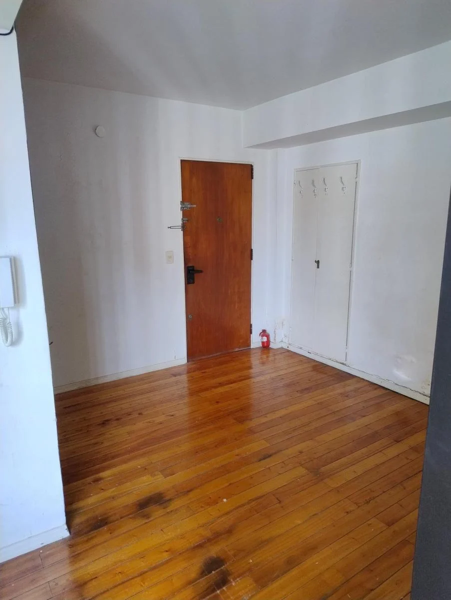 Foto de Venta monoambiente muy luminosode 30 m2, 1 cuadra del subte. Piso 8, imagen 2