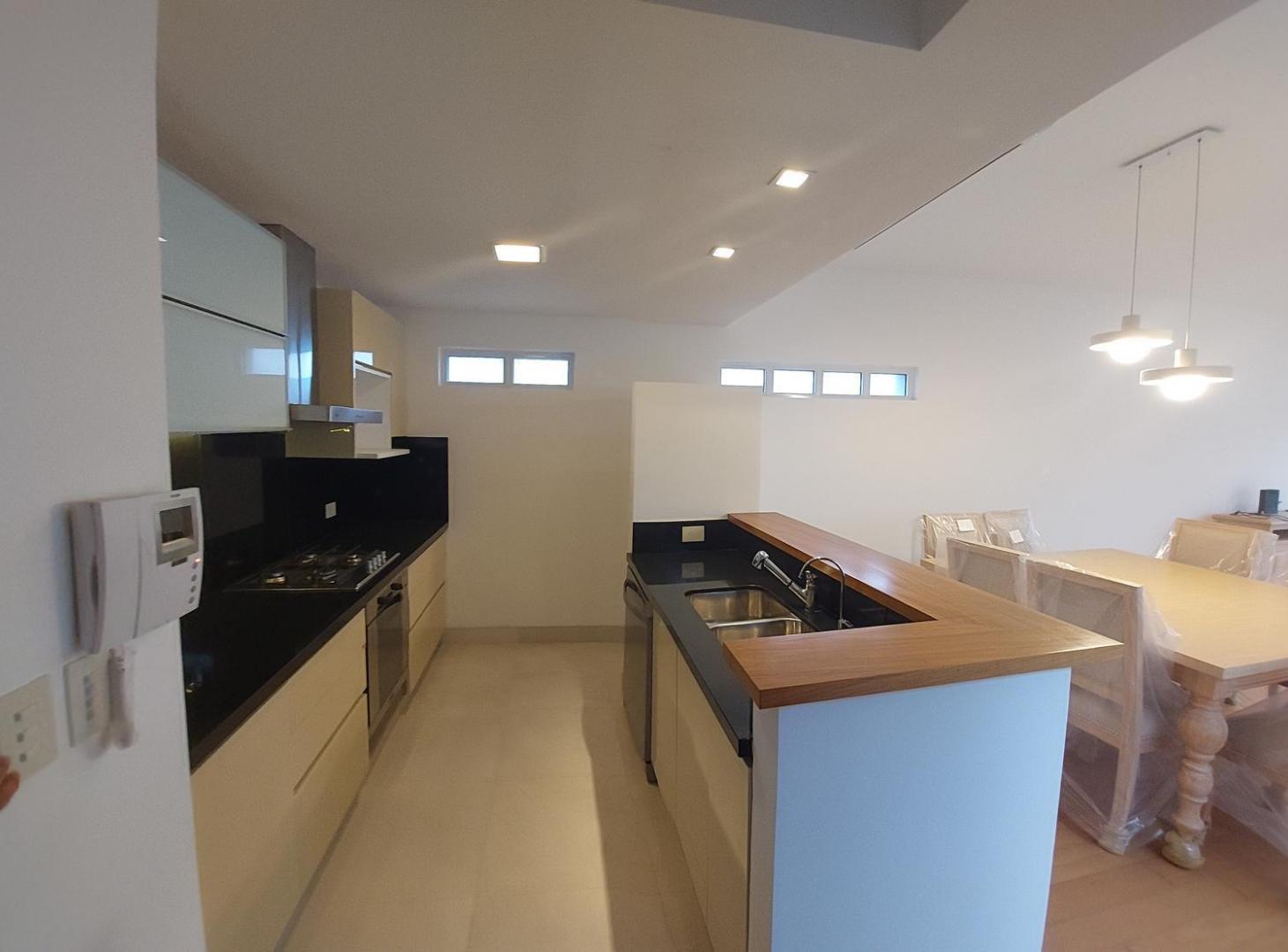 Foto de Excepcional Loft. 3 Ambientes. Terraza Verde Propia con Jacuzzi y, imagen 2