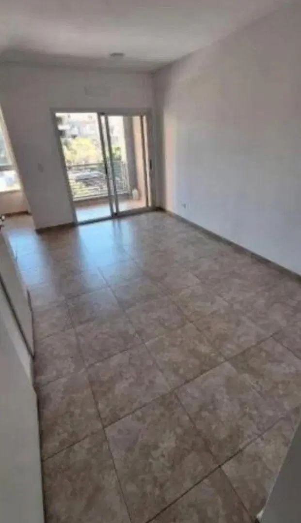 Departamento 2 ambientes en San Martin Centro, con cochera, apto profesional. 1