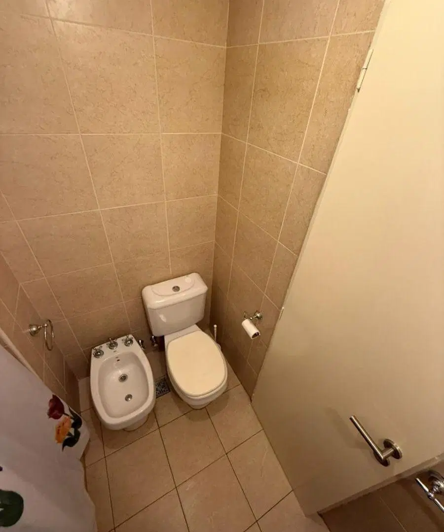 Departamento 2 ambientes en San Martin Centro, con cochera, apto profesional. 5