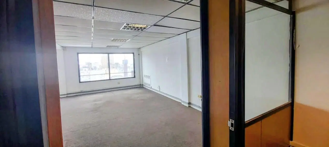 Oficina en Alquiler Oportunidad, mucha luz Piso alto 4
