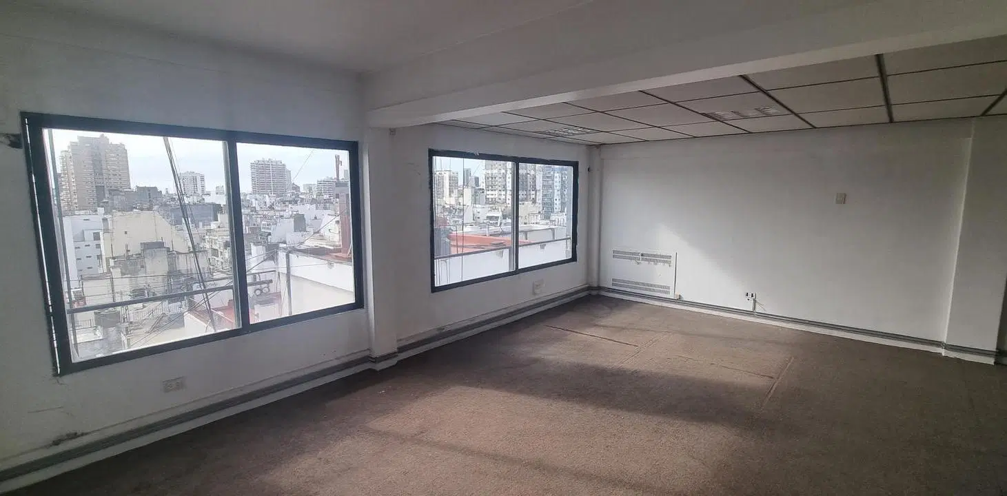 Oficina en Alquiler Oportunidad, mucha luz Piso alto 2