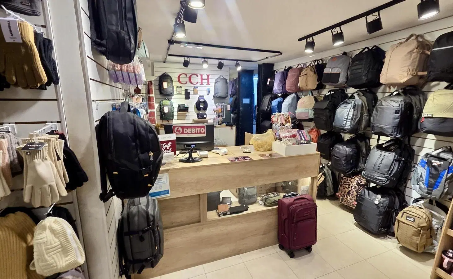Local en esquina estratégica Cabildo y Sucre 1