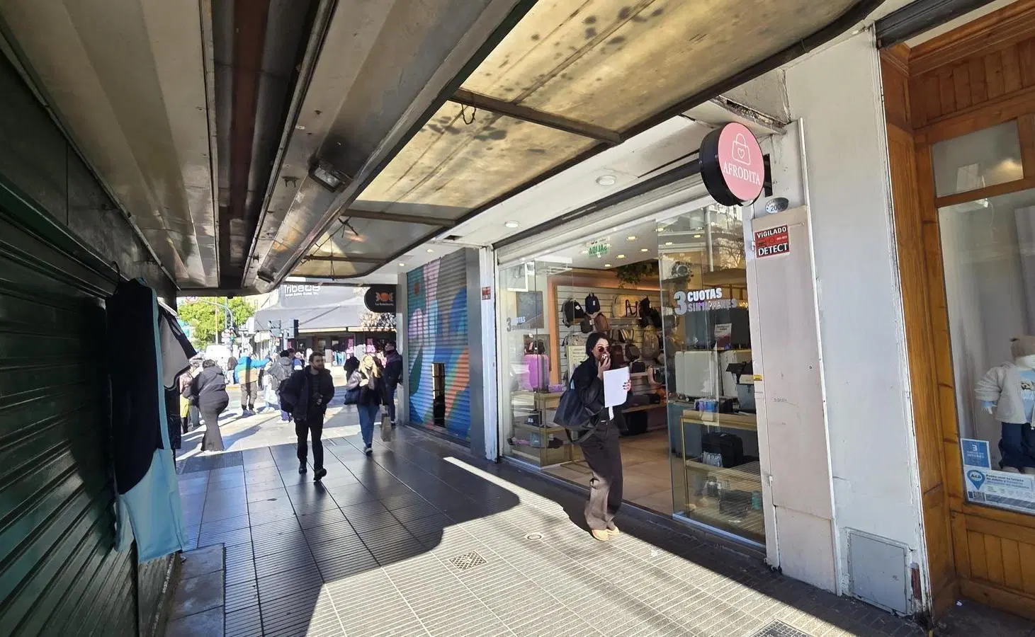 Local Comercial en Alquiler – Av. Cabildo 1900, casi esquina Echeverría 4