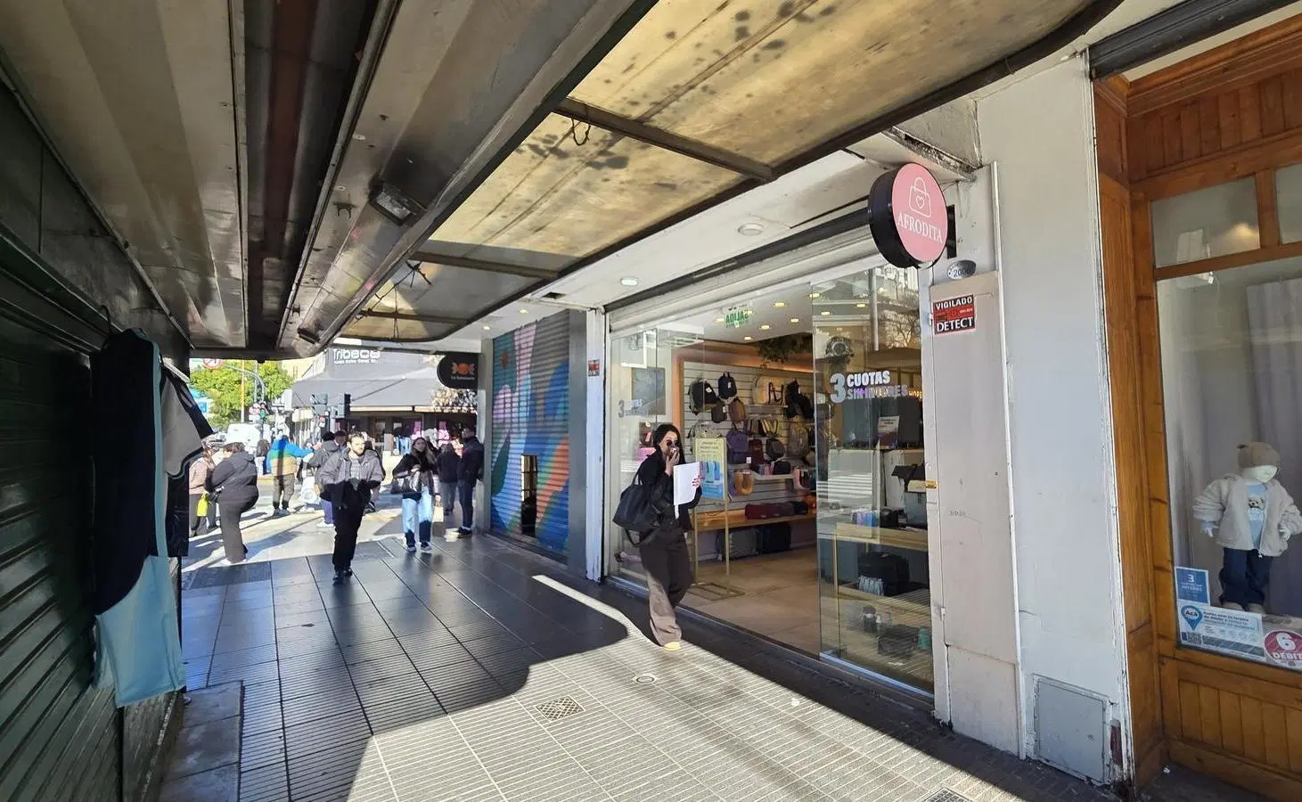 Local Comercial en Alquiler – Av. Cabildo 1900, casi esquina Echeverría 2