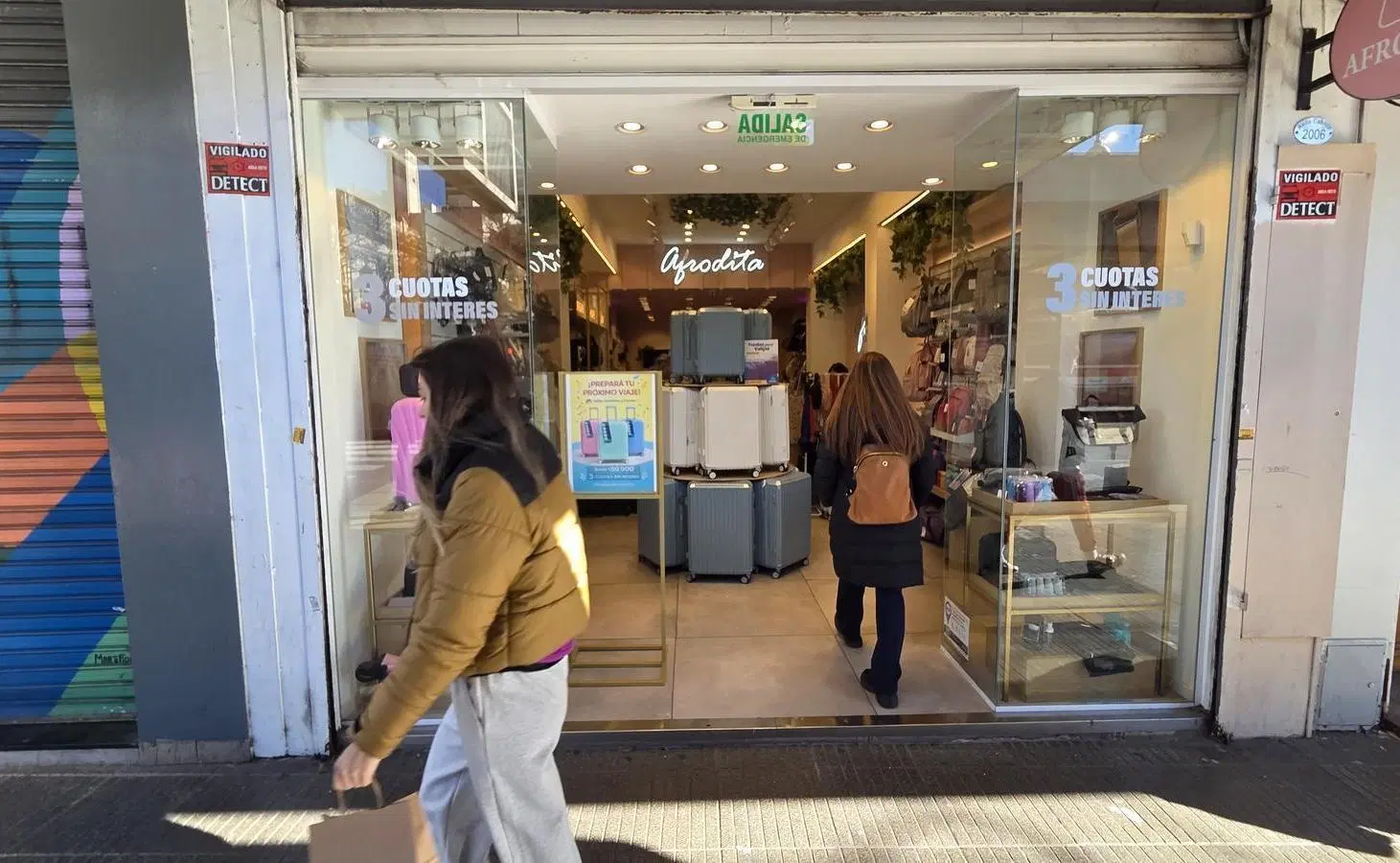 Local Comercial en Alquiler – Av. Cabildo 1900, casi esquina Echeverría 5