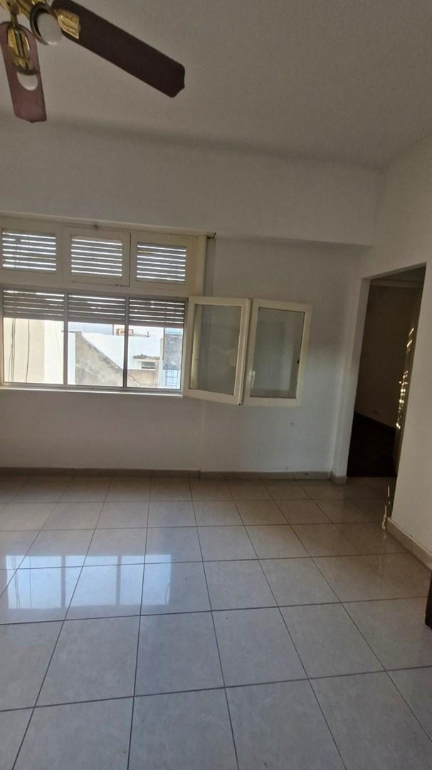 Foto de Departamento 2 ambientes -Monte Castro- Bajas expensas Apto Credito Muy, imagen 4