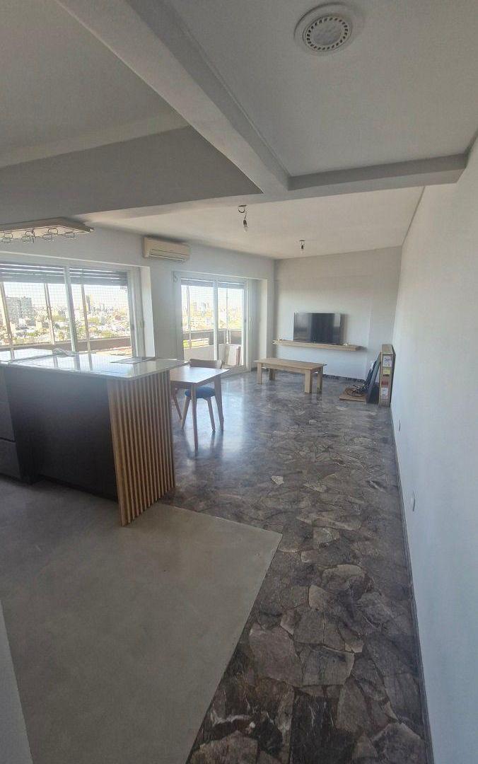 Foto de Departamento 4 ambientes, 3 dormitorios, luminoso balcón venta apto, imagen 1