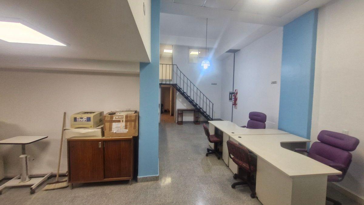 Foto de Oficina en venta 119 m2, planta baja y entrepiso. Ambientes libres., imagen 5