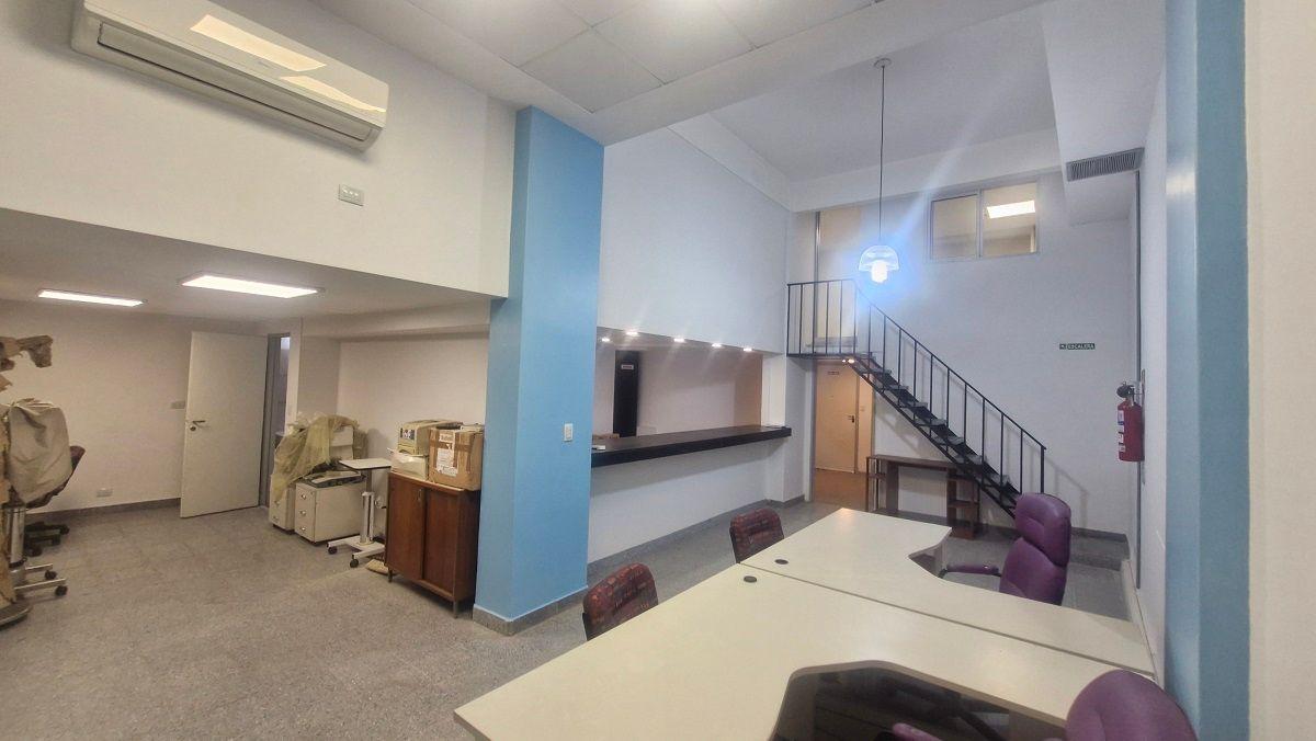 Foto de Oficina que parece un depósito, en venta. A pasos del Obelisco. Ideal, imagen 3