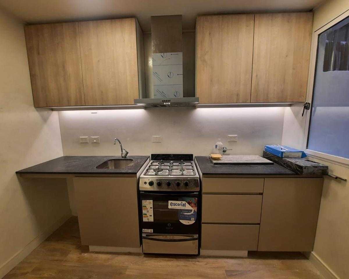 Foto de 2 ambientes refaccionados a nuevo a full con patio PB CON RENTA PARA, imagen 3