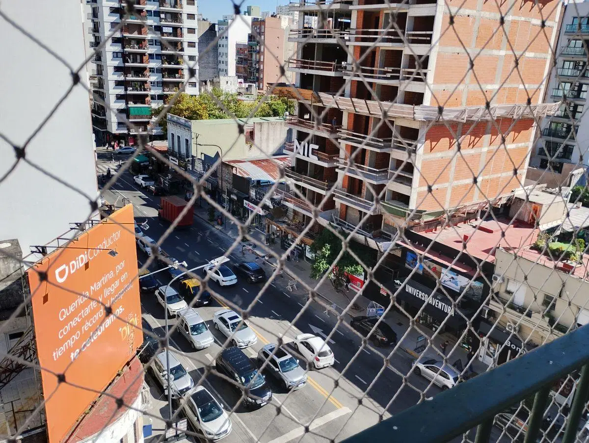 4 AMBIENTES FRENTE C/ESCRITORIO 100M2 BALCON LAVADERO 5