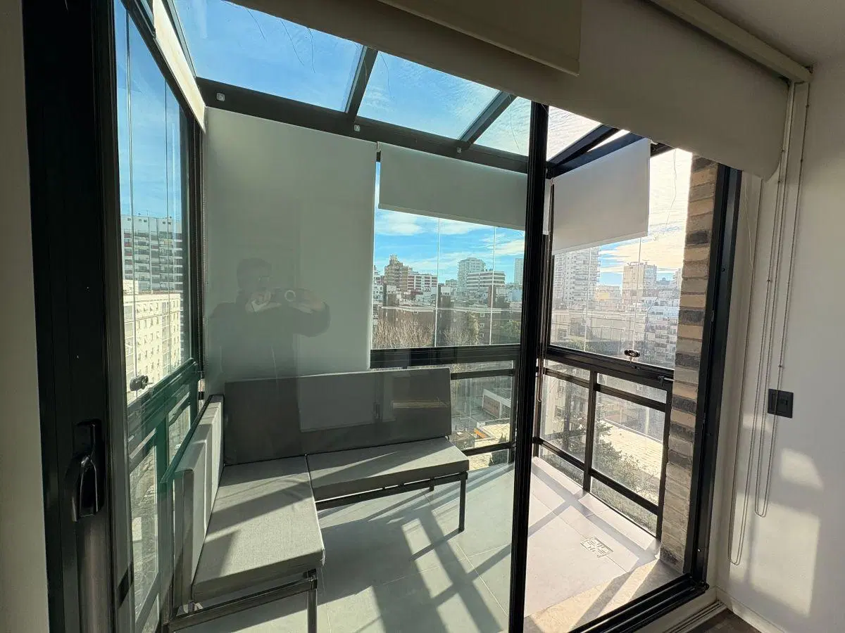 hermosos ambientes con terraza y balcon , pileta, sum, laudry 8