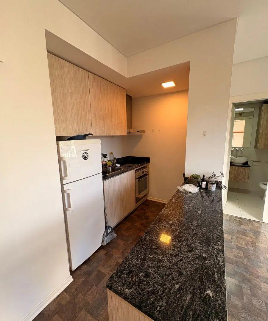 hermosos ambientes con terraza y balcon , pileta, sum, laudry 4