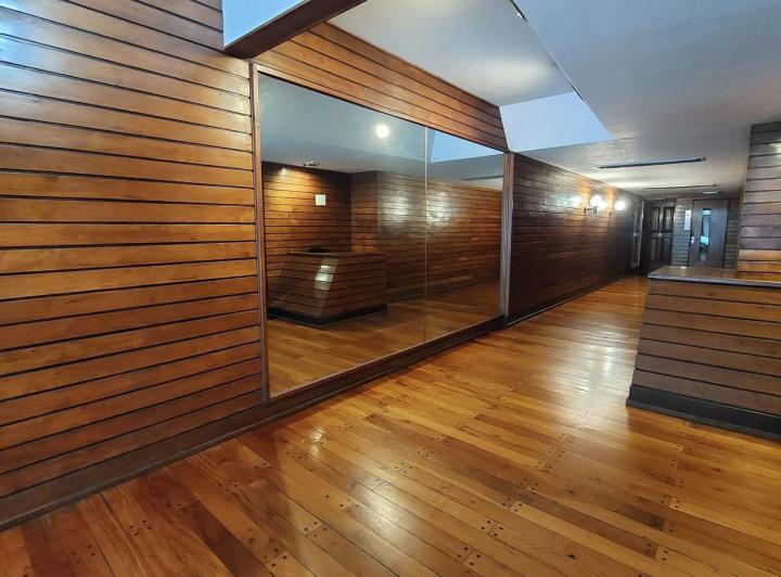 Piso de 5 ambientes con cochera y parrilla - Barrio Norte 2