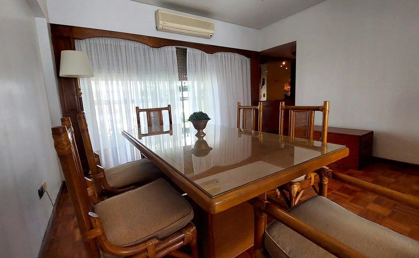 Piso de 5 ambientes con cochera y parrilla - Barrio Norte 5