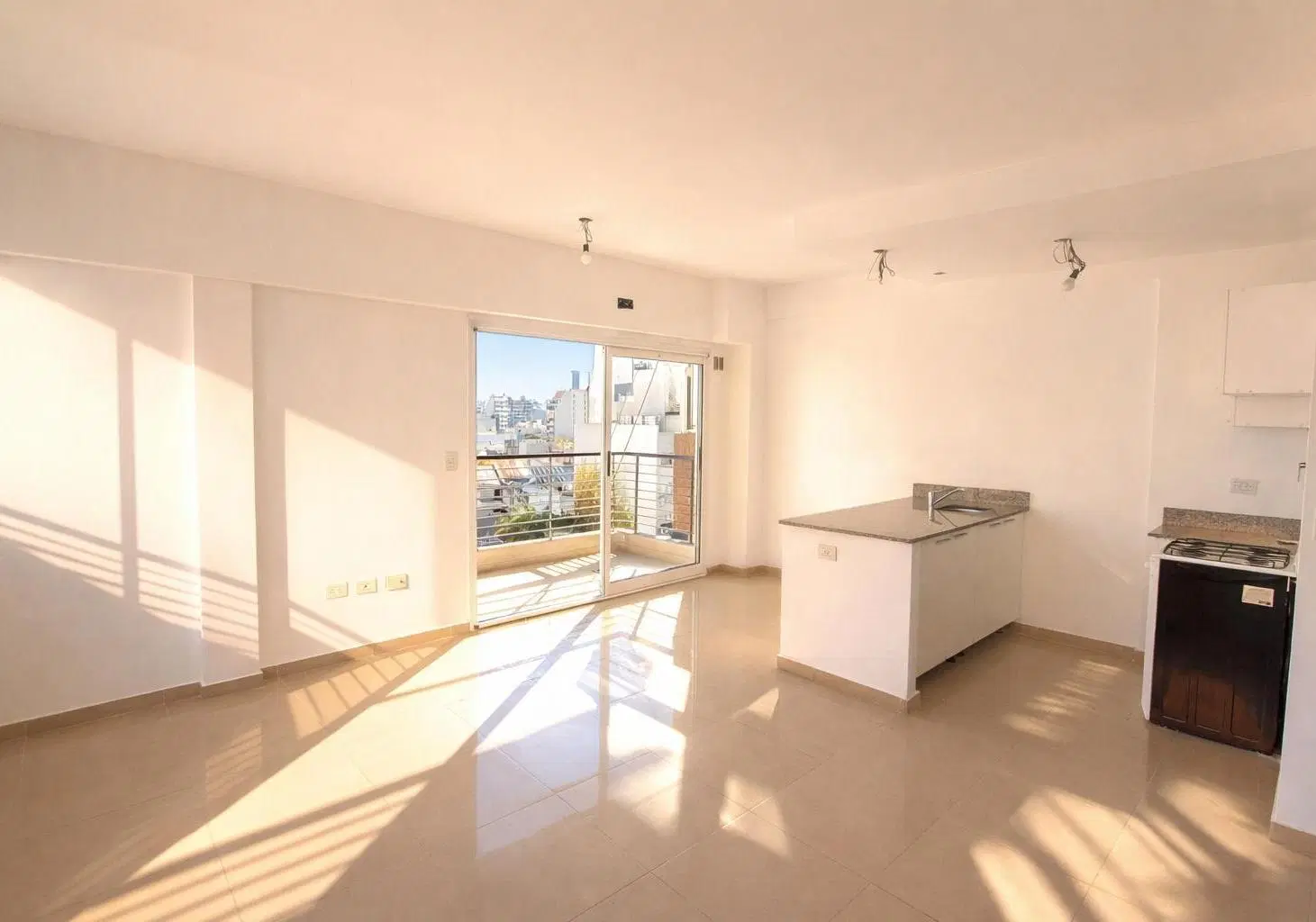 VENTA PISO DE 2 AMBIENTES CON BALCON Y BAULERA - PALERMO 2
