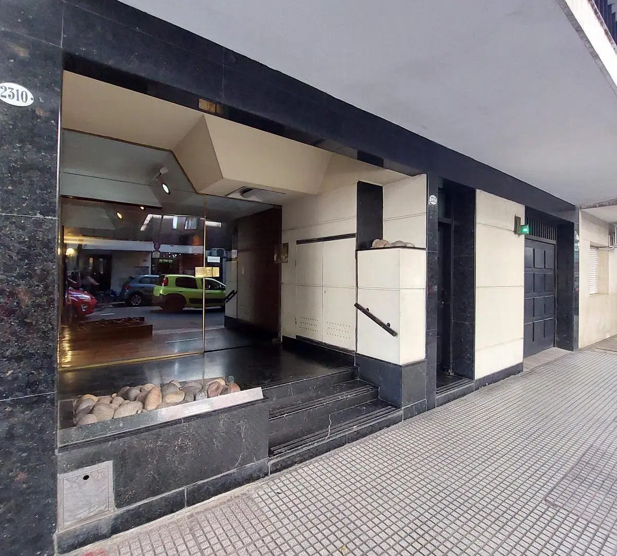 Piso de 5 ambientes con cochera y parrilla - Barrio Norte 3