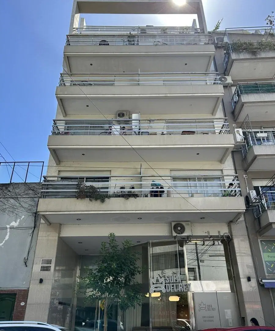 VENTA CON RENTA - 2 ambientes con balcon y amenities - Palermo 8