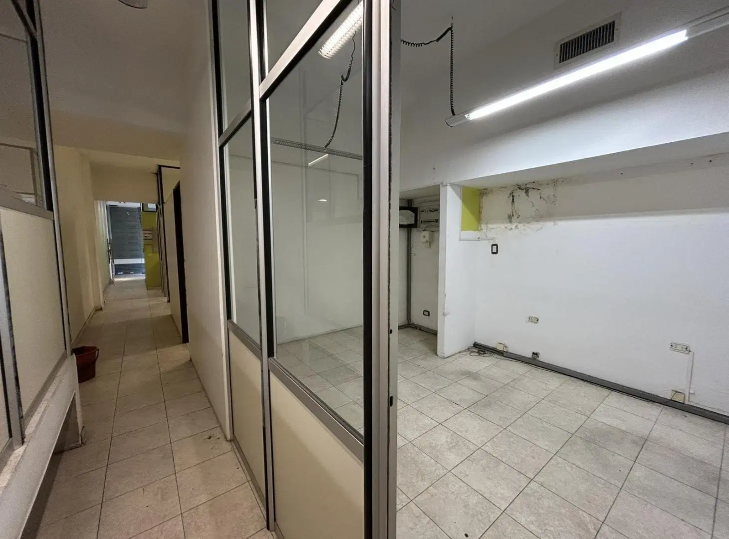 OPORTUNIDAD - VENTA - LOCAL AMPLIO 132 m2 tot  - TRIBUNALES 5