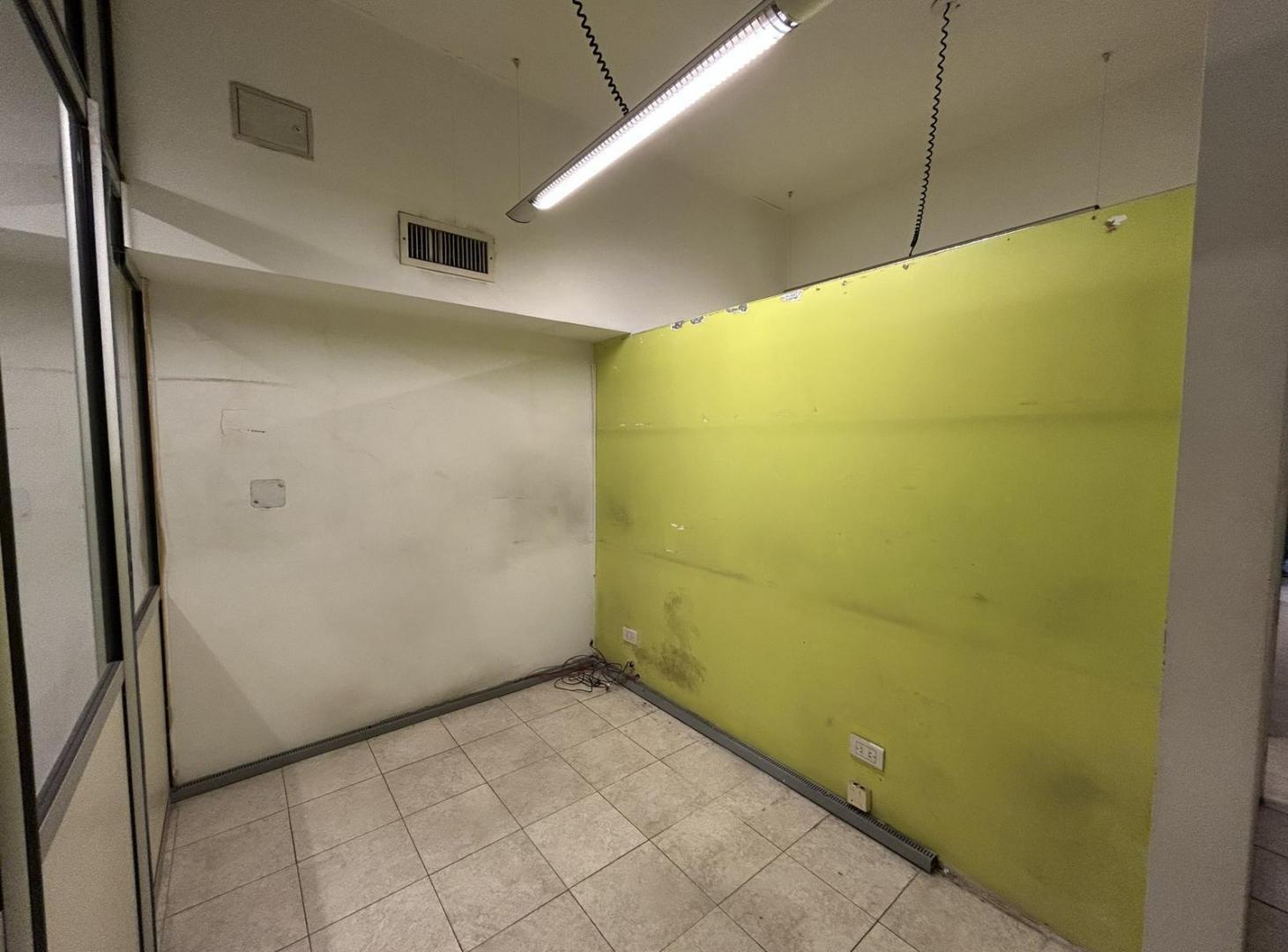 OPORTUNIDAD - VENTA - LOCAL AMPLIO 132 m2 tot - TRIBUNALES