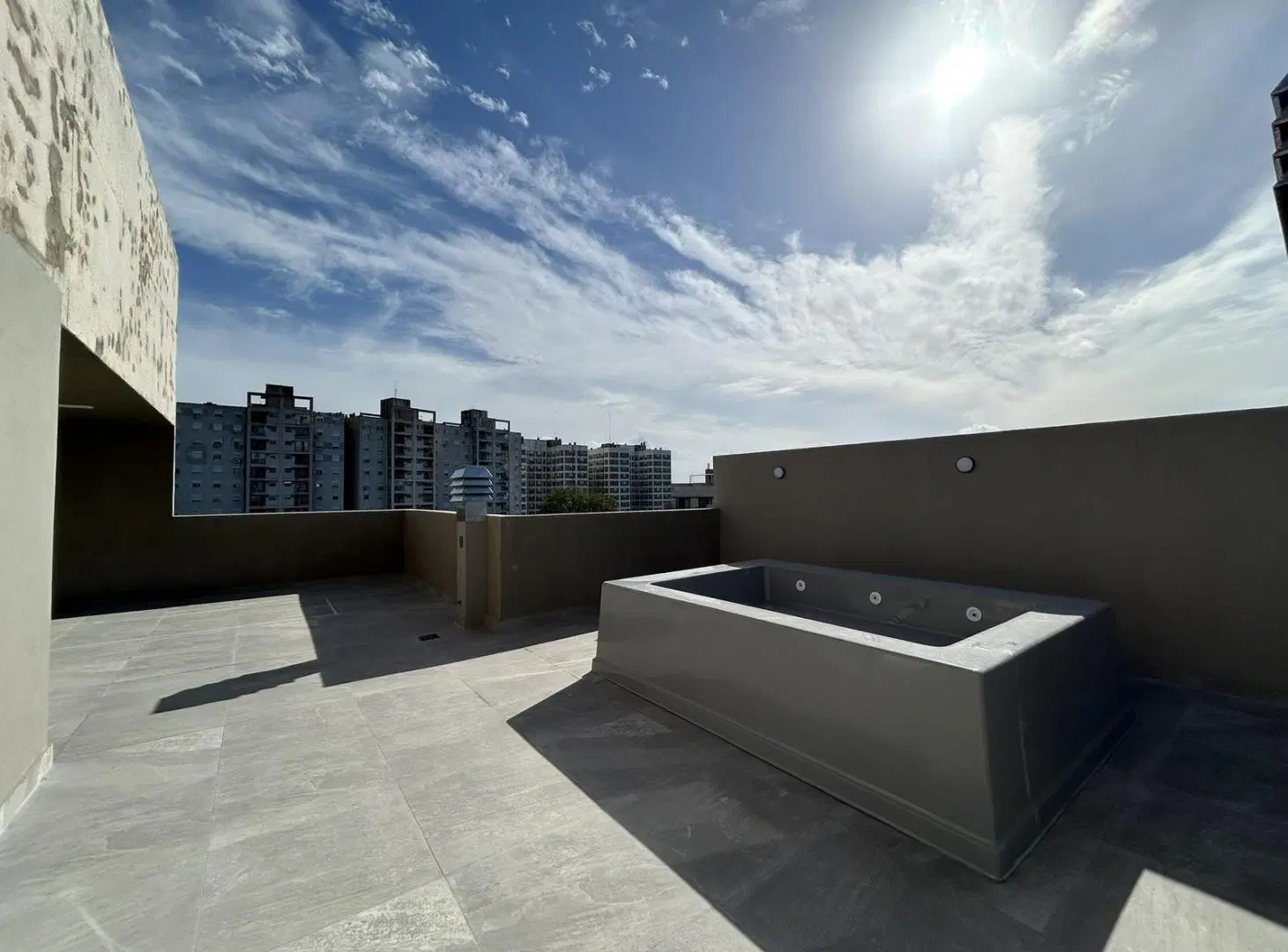 MONOAMBIENTE CON PATIO - AMENITIES COLEGIALES 3