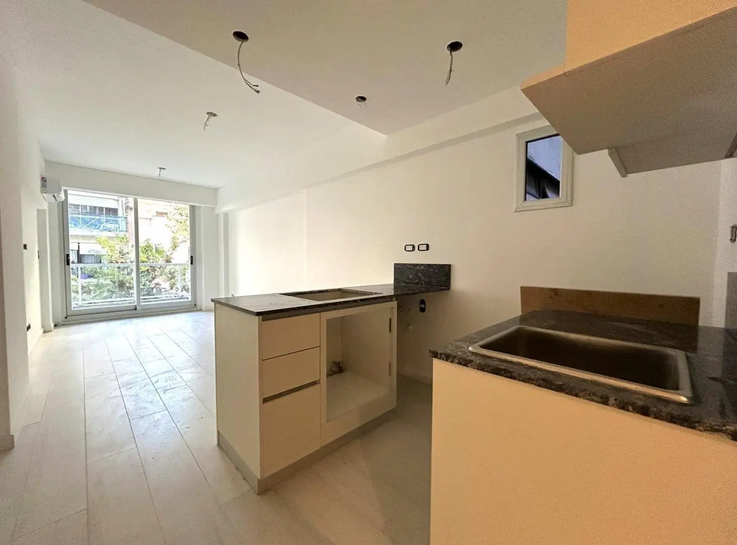 2 AMBIENTES CON BALCON Y AMENITIES - COLEGIALES 5