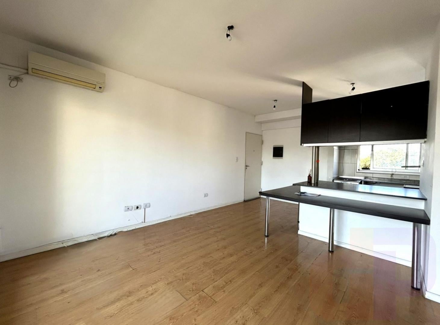 Foto de 3 ambientes con cochera y parrilla propia - Villa Urquiza, imagen 3