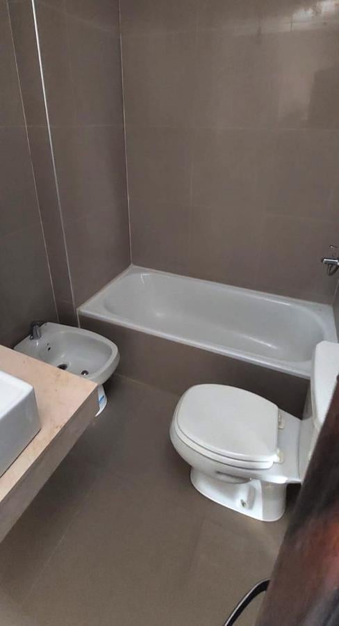 Foto de VENTA - DEPARTAMENTO CON PATIO - OPORTUNIDAD - PALERMO, imagen 2